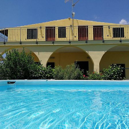 Villa Sole - Finaiti - Appartamento Per Turisti Floridia Zewnętrze zdjęcie