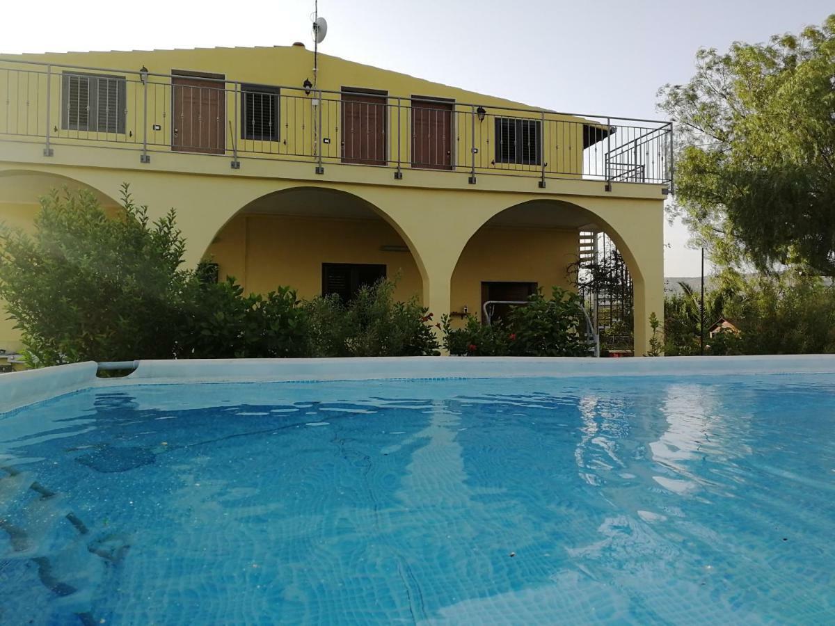 Villa Sole - Finaiti - Appartamento Per Turisti Floridia Zewnętrze zdjęcie