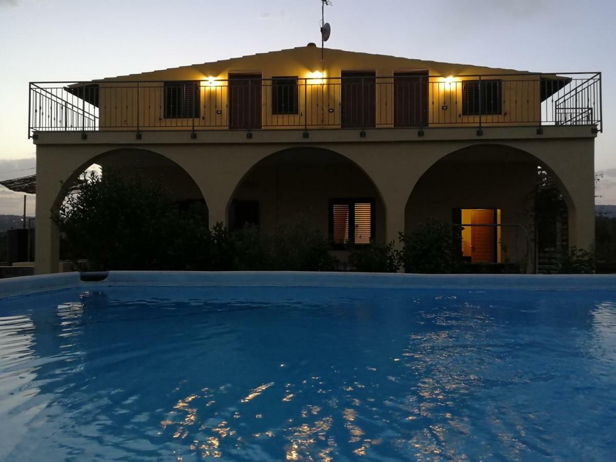 Villa Sole - Finaiti - Appartamento Per Turisti Floridia Zewnętrze zdjęcie
