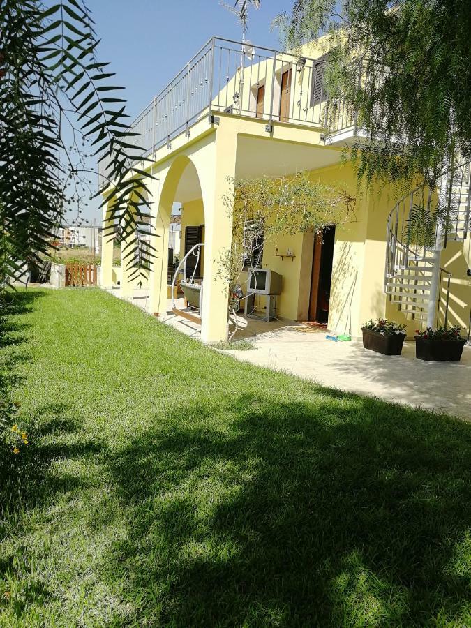 Villa Sole - Finaiti - Appartamento Per Turisti Floridia Zewnętrze zdjęcie