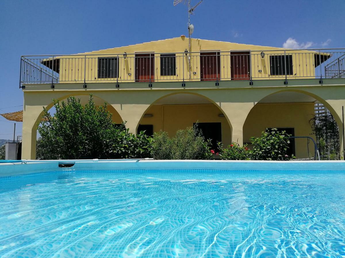 Villa Sole - Finaiti - Appartamento Per Turisti Floridia Zewnętrze zdjęcie