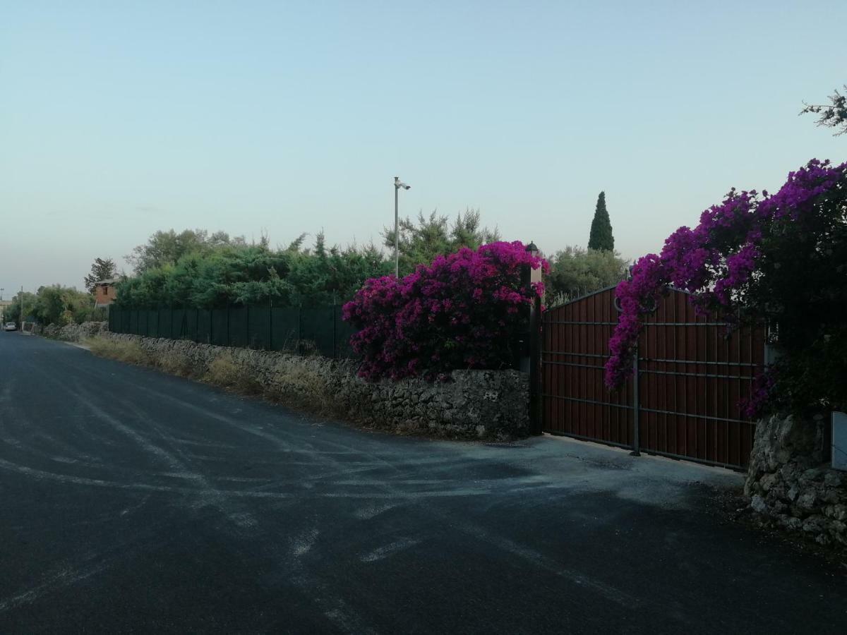 Villa Sole - Finaiti - Appartamento Per Turisti Floridia Zewnętrze zdjęcie